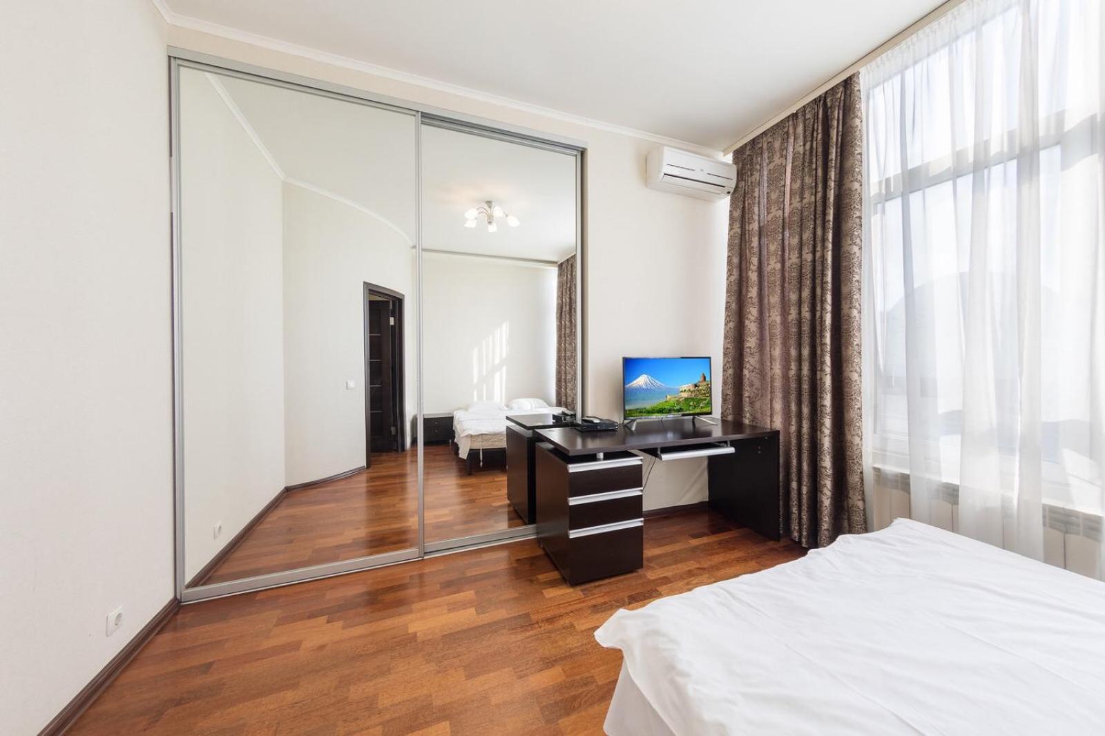 Apartment In The City Center Kiev Rum bild
